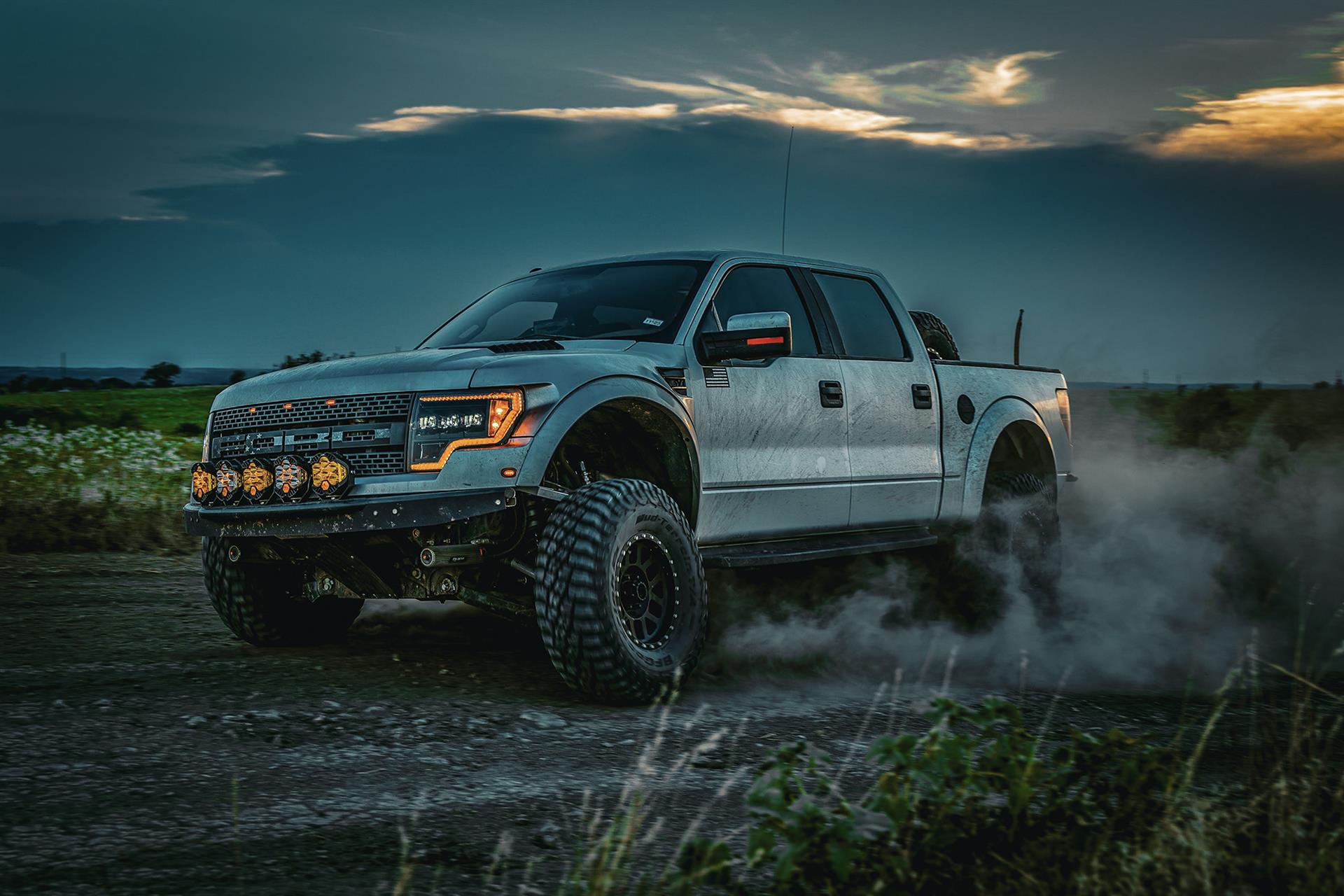 Off-road truck with aggressive wheels