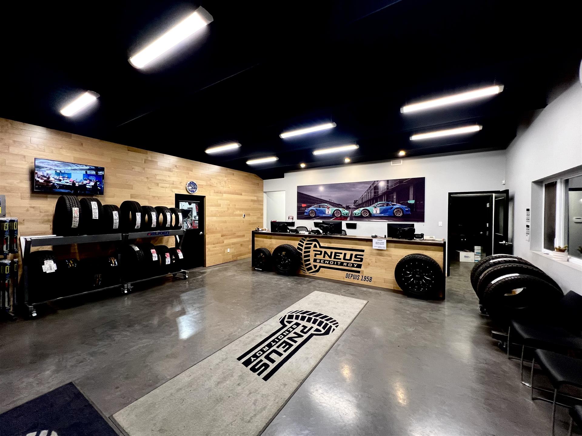 Outside of the Pneus Benoit Roy Warehouse 