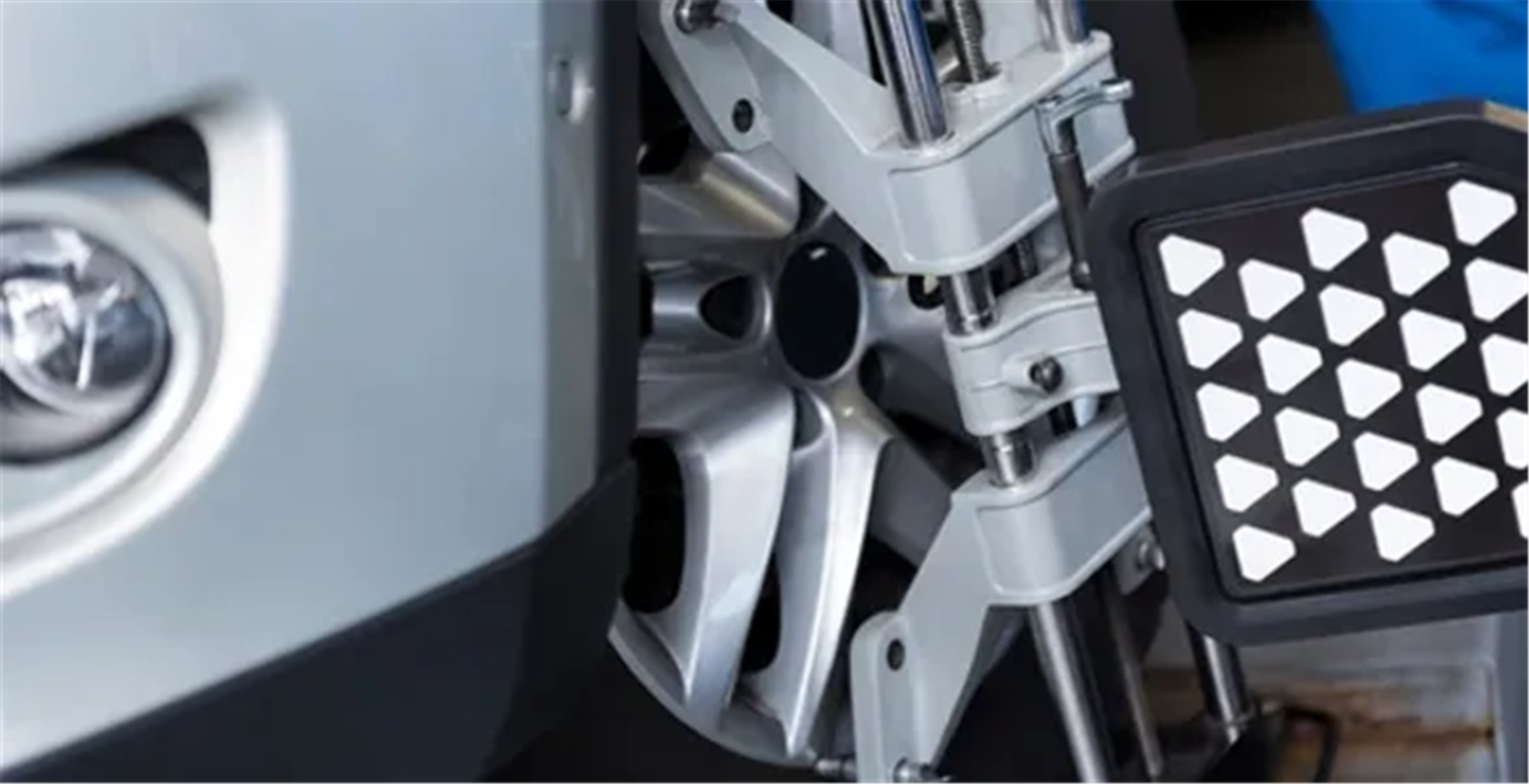 ALIGNMENT CHECK AND ALIGNMENT OF CARS, SUVS AND LIGHT TRUCKS