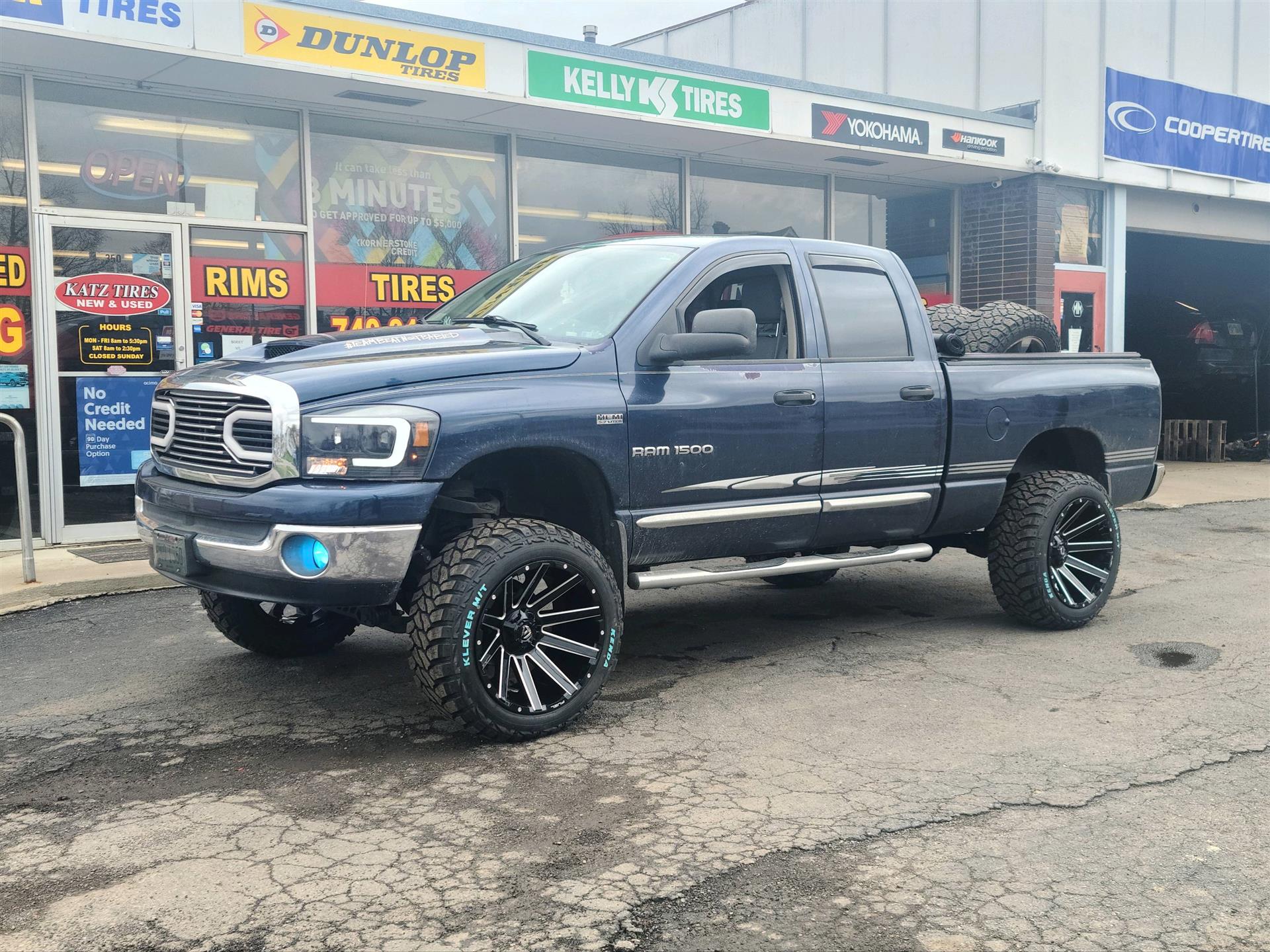 カルロス フォーム Fuel Catalyst FC402 Fusion Forged 6x135 Chrome/Gloss Black 20x9